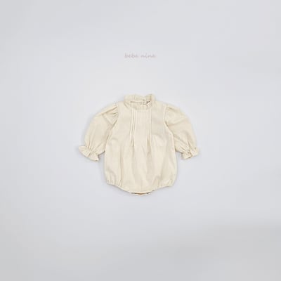 bebe nine05 (65-90) 2色抓皺荷葉立領包屁衣12