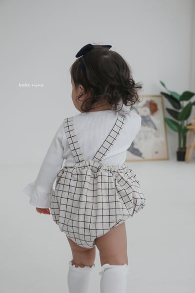 bebe nine27 (65-90) 2色格紋線條吊帶包屁褲6