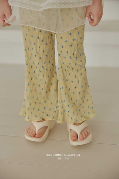 Melikey09｜(75-125cm) 碎花褶皺小喇叭褲16
