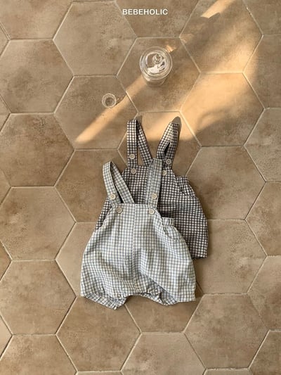 Bebe holic06｜(3m-18m) 棋格吊帶褲1