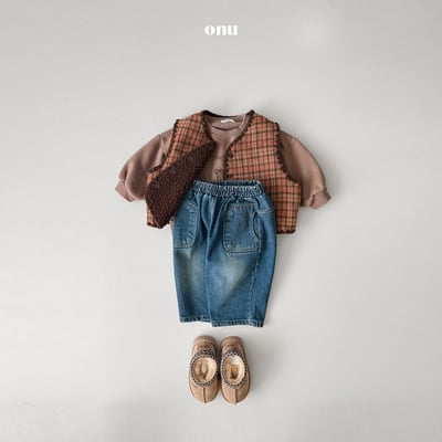 onu 16｜(70cm-115cm) 滾邊格紋刷毛雙面背心8