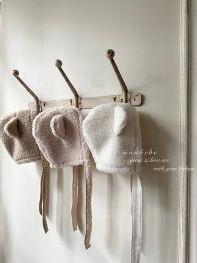 MONBEBE26｜(3m-24m) 刷毛小熊綁帶帽1