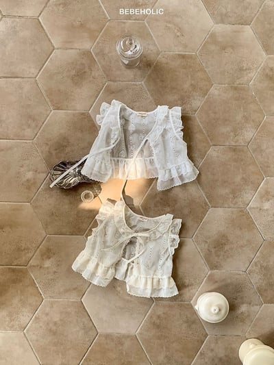 Bebe holic52｜(Free) 荷葉邊蕾絲背心1