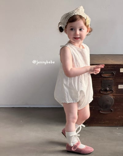 JE709｜(66-90cm) 刺繡小花綁帶包屁衣15