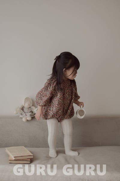GURU GURU25｜(6m-24m) 2色滿版碎花包屁衣9