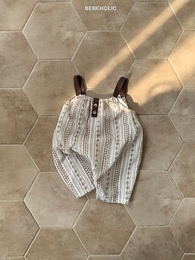 Bebe holic17｜(3m-18m) 復古碎花吊帶褲12