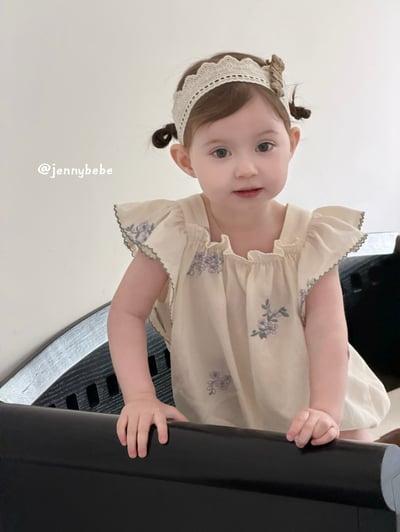 JE708｜(66-90cm) 刺繡花卉滾邊包屁衣10