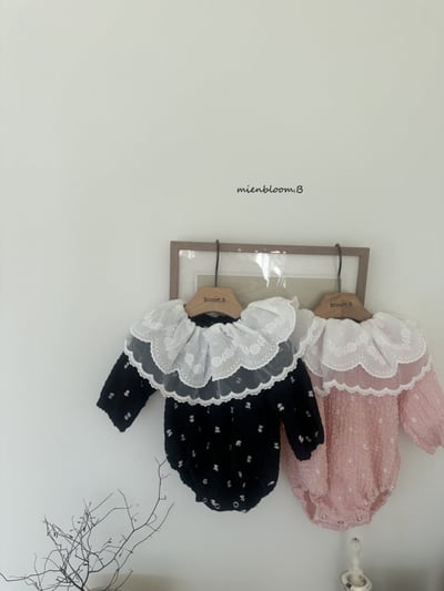 Bloom.b53｜(0m-18m) 蕾絲領印花抓皺包屁衣9