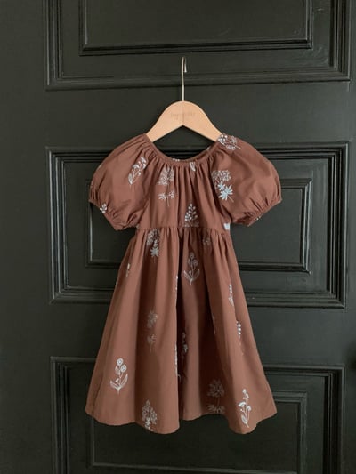 JE10｜(66-120cm-mom) 刺繡小花泡泡袖包屁衣/洋裝24