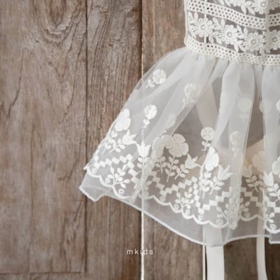 M-KIDS48｜(65-80cm) 1色蕾絲綁帶圍裙2