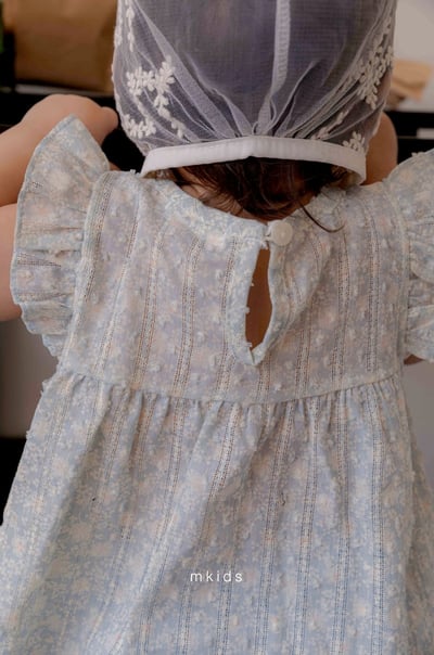 M-KIDS60｜(65-80cm) 壓紋碎花套裝8