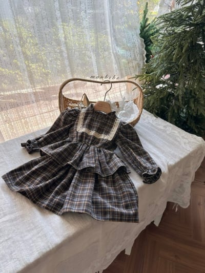 MONBEBE28｜(1y-8y) 格紋荷葉立領洋裝12