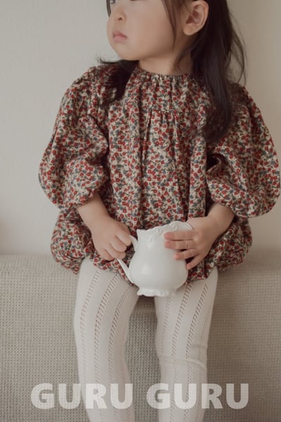 GURU GURU25｜(6m-24m) 2色滿版碎花包屁衣7