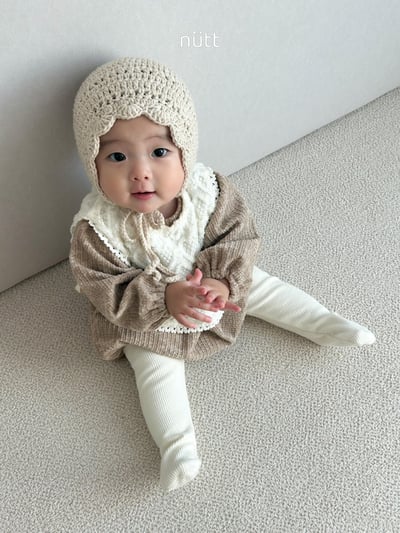 Nutt02｜(3m-16m) 愛心壓紋套裝含圍兜背心7