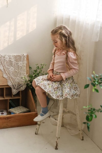 FLO38｜(75-140) 2色法式蕾絲領袖口上衣4