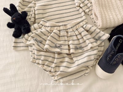 Valubebe65｜(65-80) 荷葉裙擺條紋包屁褲6