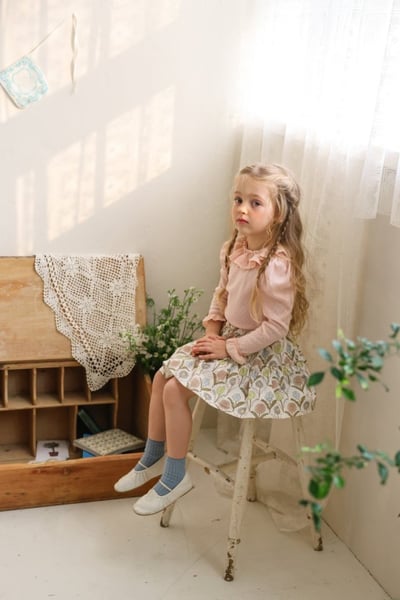 FLO38｜(75-140) 2色法式蕾絲領袖口上衣5