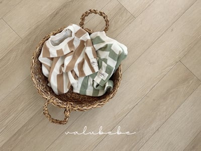 Valubebe 60｜(65-90cm) 條狀足球上衣7