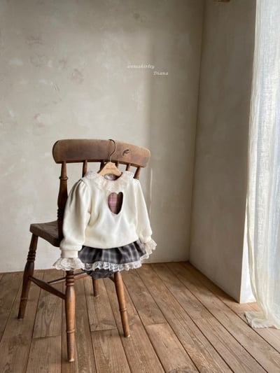 Anne Shirley22｜(3m-24m) 1色鏤空愛心休閒上衣10