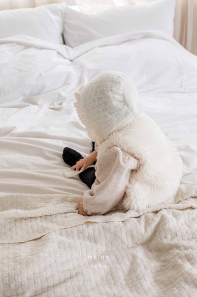 M-KIDS18｜(55-85cm) 2色蕾絲花邊針織綁帶帽5