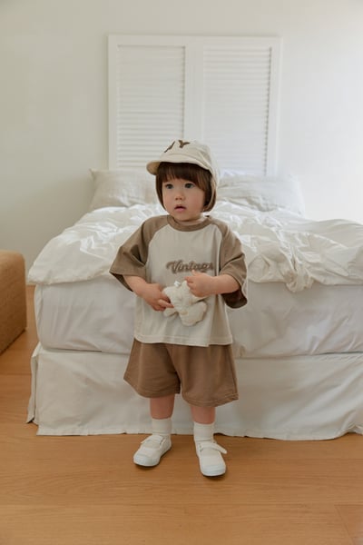 onu24｜(70cm-115cm) 撞色英字印花上衣8