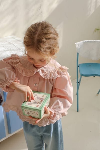 FLO31｜(75-140) 2色荷葉蕾絲翻領襯衫8