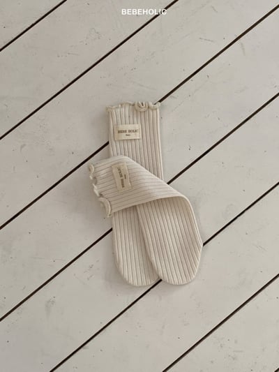 Bebe holic14｜(3m-18m) 木耳滾邊無根襪14