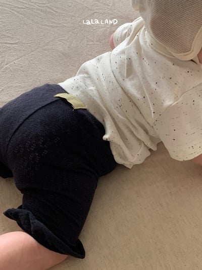 lala land10｜(3m-18m) 2色荷葉滾邊透氣五分褲6