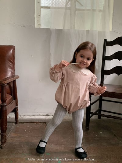 JE570｜(66-90cm) 簡約蕾絲領包屁衣12