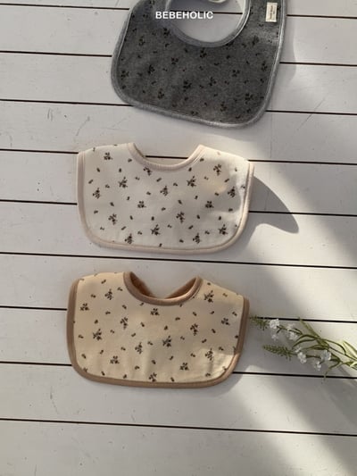 Bebe holic18｜(3m-18m) 碎花天鵝絨圍兜14