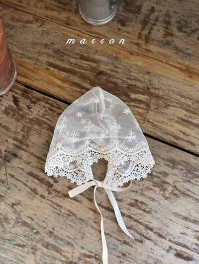 Marron39｜(-18m) 蕾絲花綁帶帽2