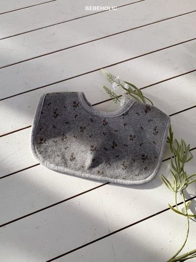 Bebe holic18｜(3m-18m) 碎花天鵝絨圍兜3