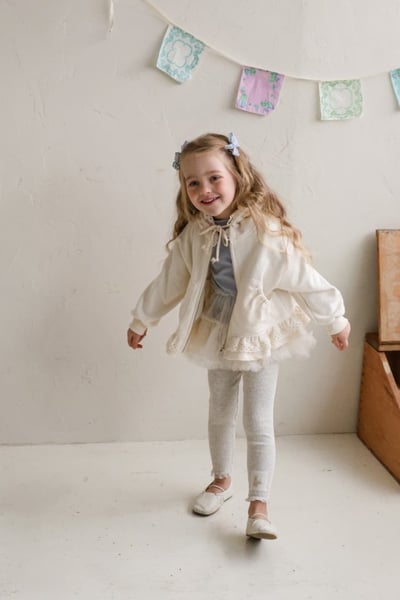 FLO59｜(75-140) 2色蕾絲荷葉花邊連帽拉鍊外套17