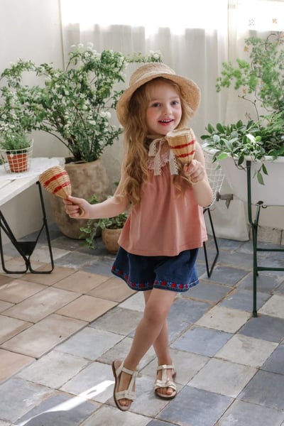 FLO25｜(75-140) 玫瑰邊牛仔短褲10