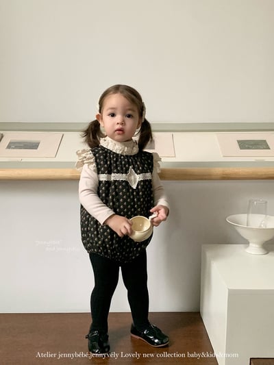 JE 647｜(66-90cm)  碎花蕾絲拼接包屁衣13