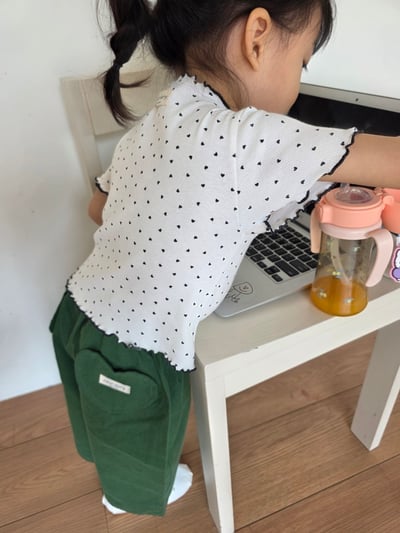 Color10｜(75-115cm) 愛心口袋直筒褲16