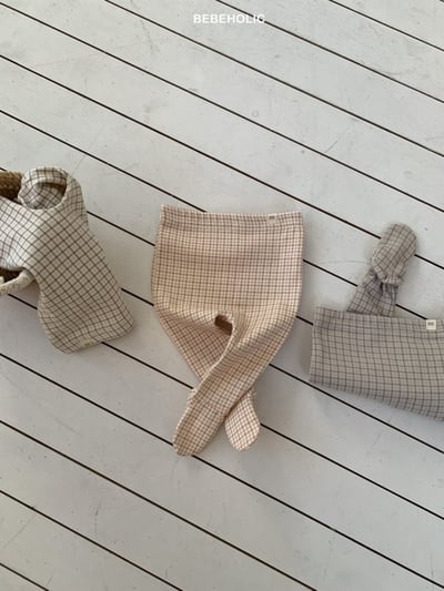 Bebe holic62｜(3m-18m) 細格紋褲襪11