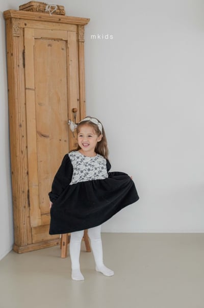M-KIDS28｜(65-115cm) 2色蕾絲印花洋裝10
