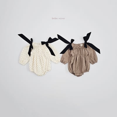 bebe nine21 (65-90) 2色點點蝴蝶結緞帶包屁衣10