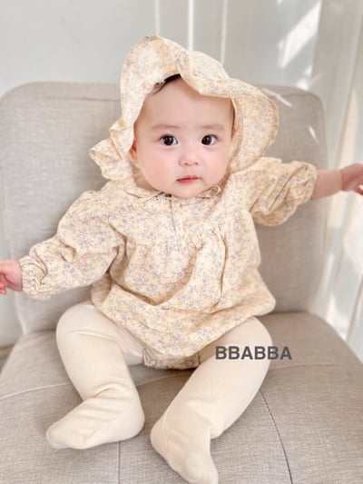 BBABBA05｜(60cm-83cm-mom) 2色碎花蕾絲花邊包屁衣含帽子/洋裝1