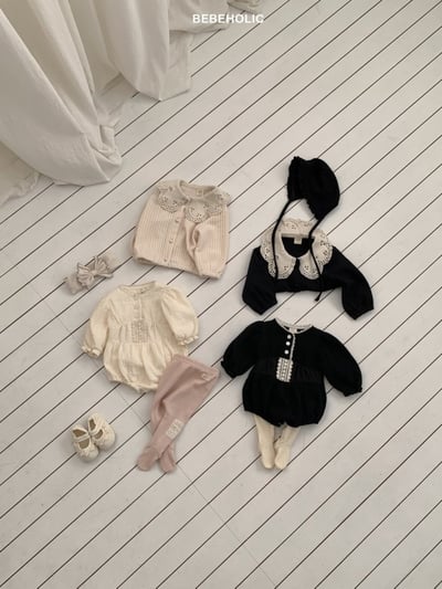 Bebe holic42｜(3m-18m) 蕾絲滾邊設計包屁衣11