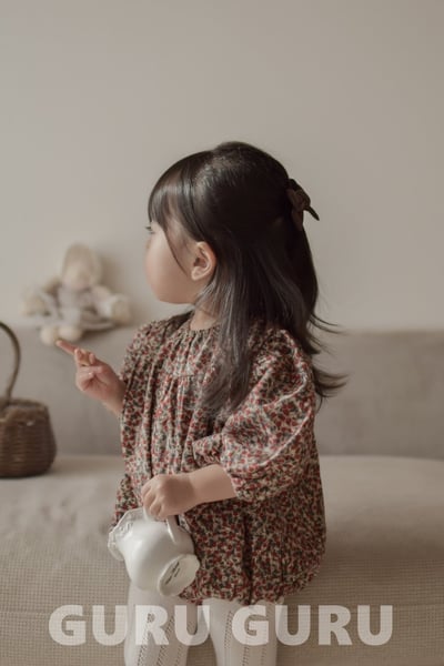 GURU GURU25｜(6m-24m) 2色滿版碎花包屁衣13
