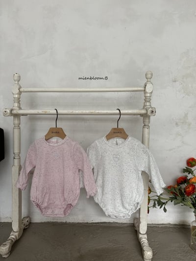 Bloom.b12｜(0m-18m) 愛心捲邊包屁衣11