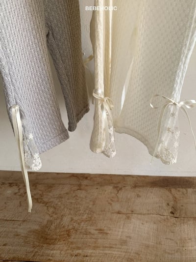 Bebe holic04｜(3m-18m) 百合花邊褲3