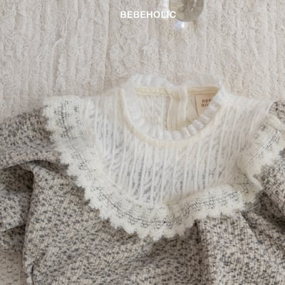 Bebe holic22｜(3m-18m) 蕾絲圓領毛毛包屁衣3
