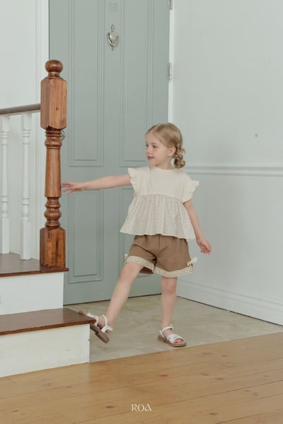 ROA32｜(6m-18m) 2色蕾絲滾邊短褲16