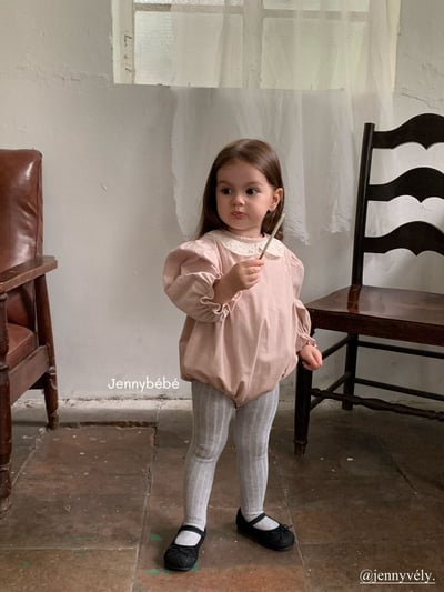 JE570｜(66-90cm) 簡約蕾絲領包屁衣17