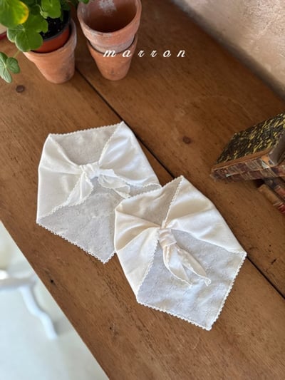 Marron45｜(free) 蕾絲小標刺繡圍巾9