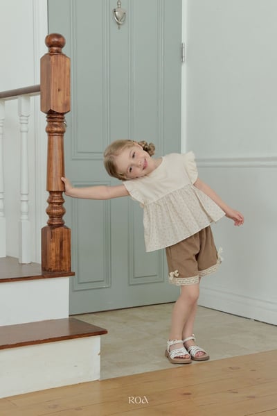 ROA32｜(6m-18m) 2色蕾絲滾邊短褲14