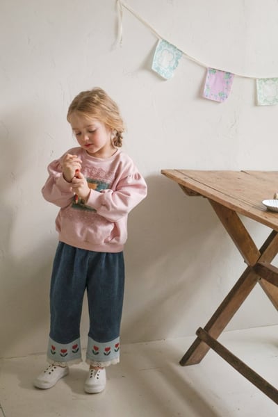 FLO47｜(75-140) 2色鬱金香蕾絲邊牛仔褲9